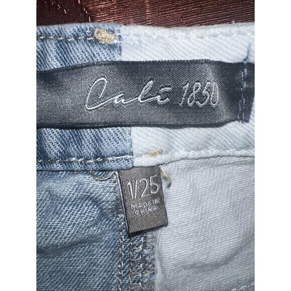 Cali 1850 High Rise‎ Ripped 2 Toned Light Washed Juniors Jeans Size 1/25 - Picture 9 of 11
